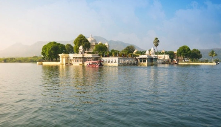 udaipur,lakes to visit in udaipur,fateh sagar lake,udaisagar lake,lake pichola,rajsamand lake,jaisamand lake,dudh talai,swaroop sagar lake
