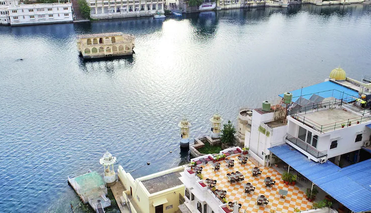 udaipur,places to visit in udaipur,lake pichola,city palace,shilpgram fair,sunset at fateh sagar lake,udaipurs ancient lanes & alleyways