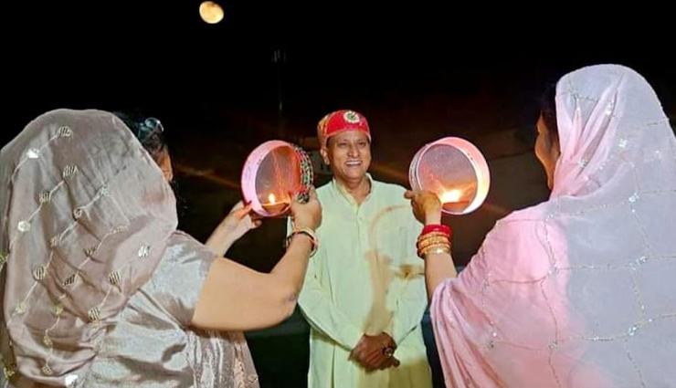 राजस्थान:  उदयपुर में BJP सांसद के लिए 2 पत्नियों ने रखा करवाचौथ का व्रत, दोनों बहनें
