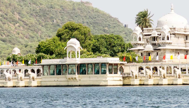 udaipur,udaipur tourism,tourism,travel,holidays,udaipur the city of lakes