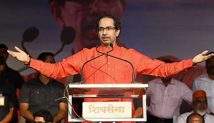 महाराष्ट्र विधानसभा चुनाव से पहले शिवसेना को झटका, 26 पार्षद और 300 कार्यकर्ताओं ने दिया इस्तीफा