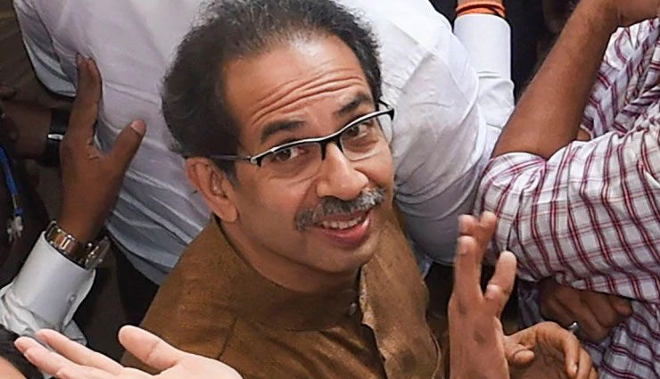 उद्धव ठाकरे ने साबित किया बहुमत, फडणवीस समेत भाजपा के 105 विधायकों का वॉकआउट