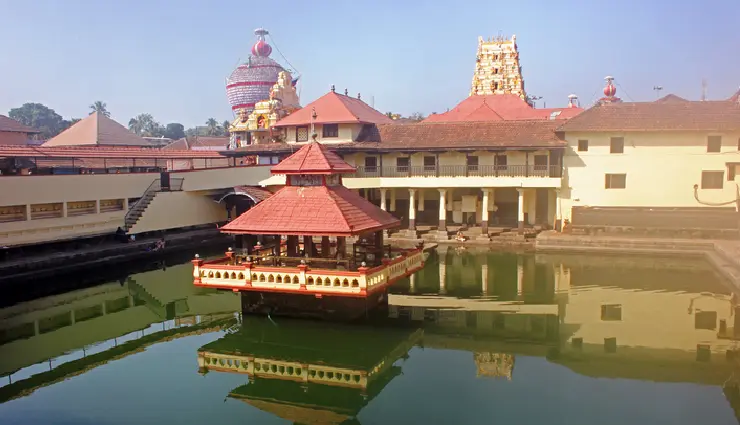 top temples in karnataka,karnataka temple guide,historic temples karnataka,hoysala architecture,chalukya temples,spiritual destinations india,karnataka tourism,famous temples in karnataka,cultural heritage karnataka,must-visit temples