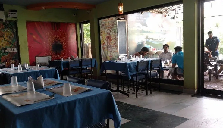 cafes in udupi,must try cafes in udupi,udupi,grub monkeys,prax fast food,scirocco coffee valley,the cosmo cafe,cafe 7 bees,planet cafe,shake shack