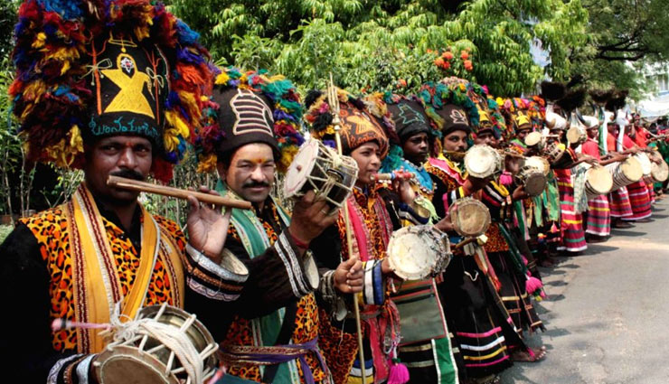 popular festivals in south india,south indian festivals guide,onam festival kerala,mysore dasara celebrations,pongal festival tamil nadu,hampi utsav karnataka,karaga festival bangalore,thrissur pooram temple festival,chithirai thiruvizha madurai,ugadi festival andhra pradesh,mahamaham festival tamil nadu,vishu festival kerala,traditional festivals of south india,famous south india cultural festivals,south india festival tour packages,south indian temple festivals,harvest festivals in south india,cultural festivals in south india.