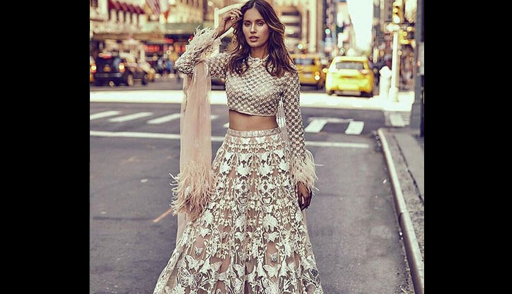 fashion news in hindi,latest fashion news,ujjwala raut,bridal look on street of america,falguni and shane peacock,bridal fashion