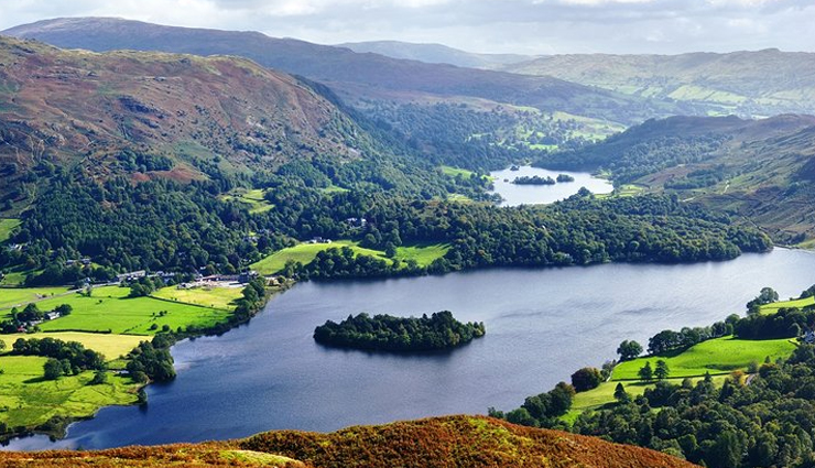 uk tourist attractions,beautiful places in the uk,uk sightseeing,uk tourism,must-visit destinations in the uk,best places to visit in the uk,uk countryside,uk coastline,uk national parks,uk historic sites,uk architecture,uk gardens,uk culture,uk festivals,uk events,uk museums,uk art galleries,uk food and drink,uk wildlife,uk outdoor activities