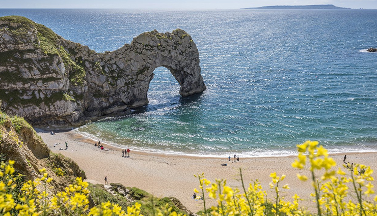 uk tourist attractions,beautiful places in the uk,uk sightseeing,uk tourism,must-visit destinations in the uk,best places to visit in the uk,uk countryside,uk coastline,uk national parks,uk historic sites,uk architecture,uk gardens,uk culture,uk festivals,uk events,uk museums,uk art galleries,uk food and drink,uk wildlife,uk outdoor activities