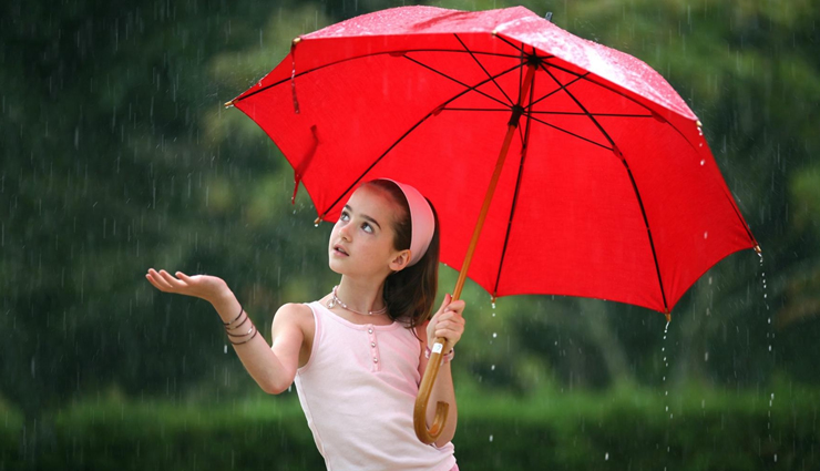 rainy season,4 things to be carried when moving out in rains,essentials for rainy season