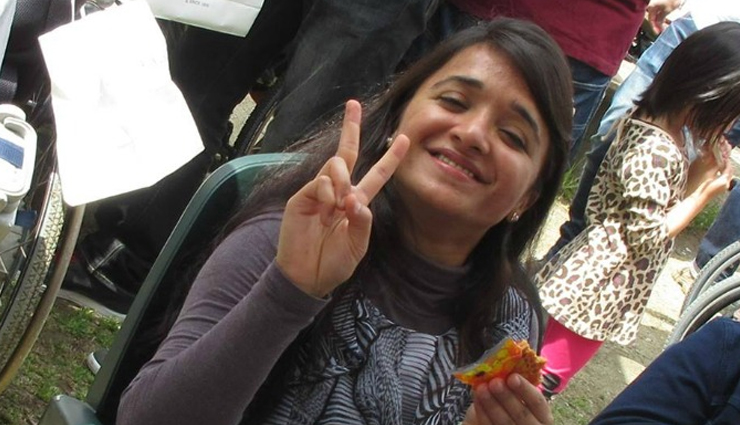 disable girl disowned by her parents becomes ias officer,story of inspiration,disabled girl becomes ias office,inspiring story