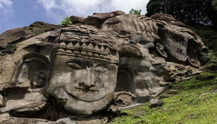 कोई नहीं जान पाया उनाकोटी की 99 लाख 99 हजार 999 मूर्तियों का रहस्य weird news,weird place,mysterious place,unakoti rock carvings