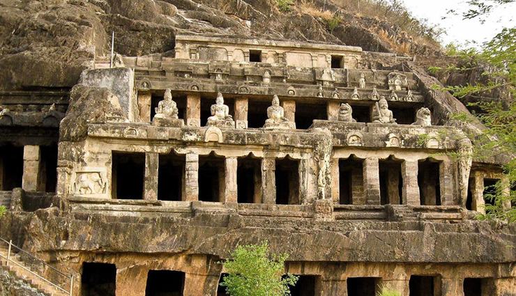 बना रहे हैं कहीं घूमने का प्लान, कर आएं भारत की इन 10 प्रसिद्द गुफाओं की सैर famous cave in india,top caves to visit in india,ancient caves of india,cave exploration in india,best caves for tourists in india,indian cave attractions,historical caves of india,cave tourism in india,famous cave temples in india,cave architecture in india,caving adventures in india,must-see caves in india,indian rock-cut caves,cave art in india,caves with religious significance in india