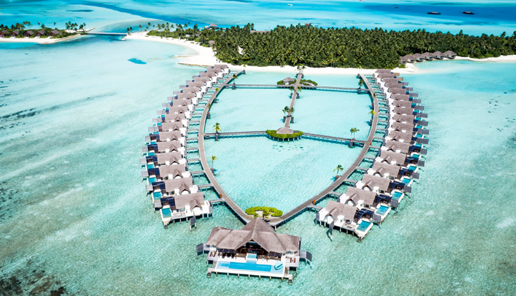 under water hotels in the world,per aquum huvafen fushi,maldives,per aquum niyama,world resort,sentosa,singapore,atlantis the palm dubai,uae,manta resort zanzibar,tanzania,anantara kihavah villas