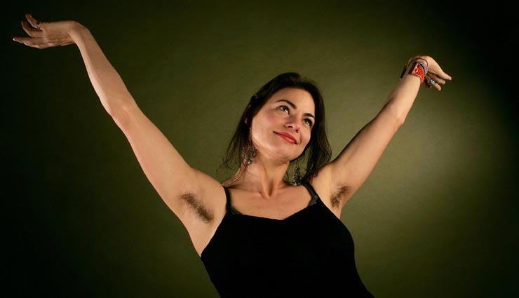 आपकी ख़ूबसूरती घटाते हैं अंडरआर्म्स के अनचाहे बाल, हटाते समय बरतें ये सावधानी