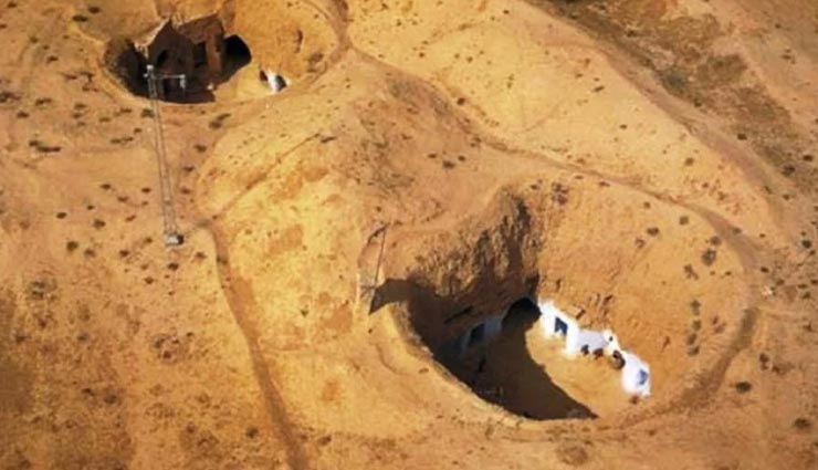 weird news,weird place,tunisia,underground houses