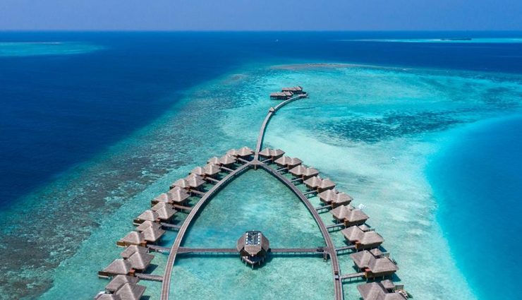 underwater hotels,underwater hotels around the world,resorts world sentosa,singapore,conrad maldives rangali island,the maldives,jules undersea lodge,key largo,florida,utter inn,sweden,huvafen fushi,maldives