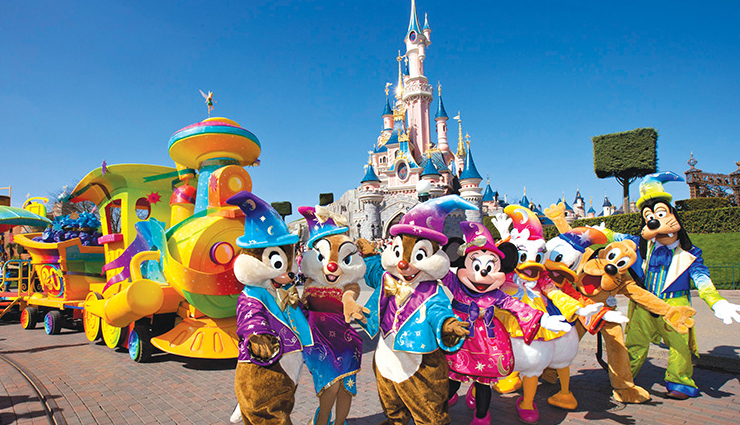 must-visit international amusement parks,top amusement parks worldwide,adding to your amusement park bucket list,best global theme parks to explore,international amusement park adventures,bucket list-worthy theme parks abroad,experiencing fun in global amusement parks,traveler guide to international theme parks,amusement park enthusiasts dream destinations,exploring the world finest amusement parks