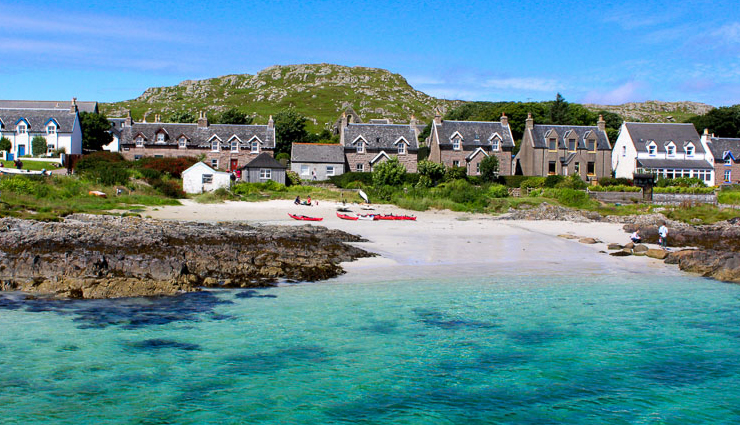 beautiful islands,least known beautiful islands,places to visit around the world,madeline island,tangier island,staniel cay,fernando de noronha,isle of mull