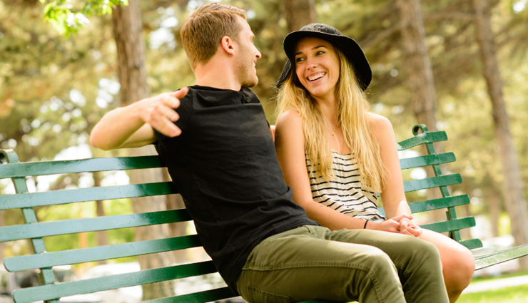 11 Subtle Signs of Unspoken Mutual Attraction Between Two People
