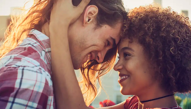 unspoken mutual attraction signs,subtle signs of mutual attraction,non-verbal mutual attraction cues,unspoken chemistry between two people,hidden signs of attraction,subtle body language of mutual attraction,unspoken signals of mutual attraction,subtle gestures of romantic interest,unspoken mutual attraction in relationships,understanding non-verbal signs of attraction,recognizing chemistry through subtle cues