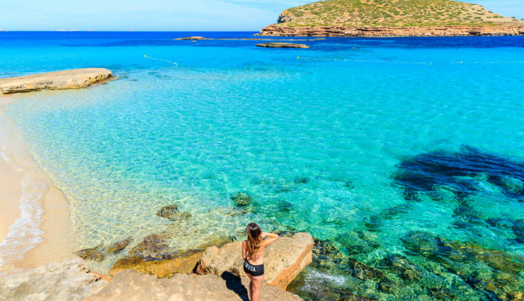 unusual laws,unusual travel laws,traveling tips