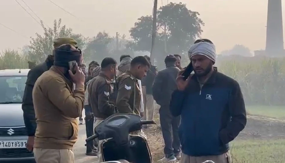 गाजियाबाद में सड़क किनारे मिली डिलीवरी ब्वॉय की लाश, घरवालों ने हत्या का आरोप लगाकर मचाया बवाल