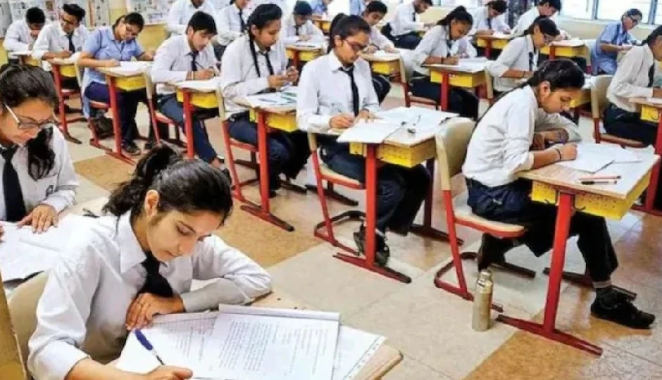 UP Board Date Sheet 2026: यूपी बोर्ड 10वीं-12वीं की डेट शीट जारी, 18 फरवरी से शुरू होंगी परीक्षाएं