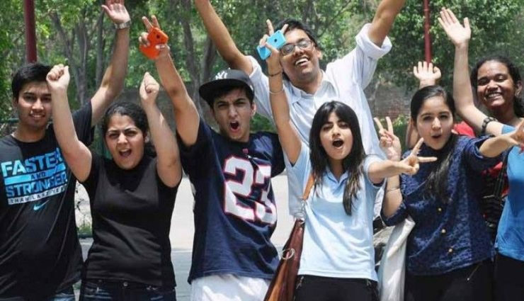 यूपी बोर्ड / घोषित हुए 10वीं-12वीं के रिजल्ट, हाईस्कूल में 83% और इंटरमीडिएट में 74% छात्र पास