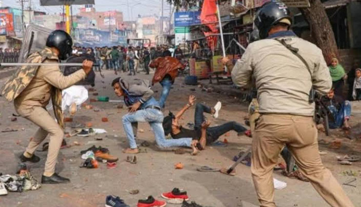 CAA पर UP में बवाल, आज प्रदेश के सभी स्कूल-कॉलेज रहेंगे बंद 