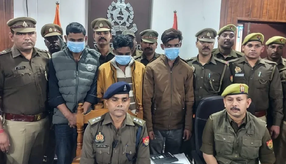 लखनऊ: एसडीएम आवास में हुई चोरी का खुलासा, 3 बदमाश गिरफ्तार, भारी मात्रा में जेवरात बरामद