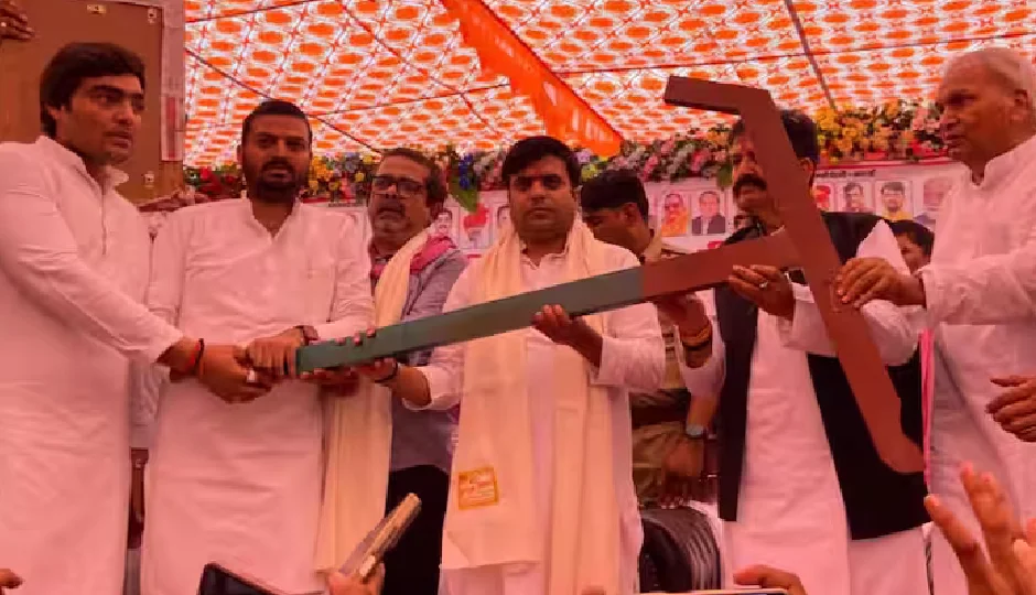 सपा विधायक तेजप्रताप यादव का योगी सरकार पर हमला, बोले- किसानों के साथ छलावा