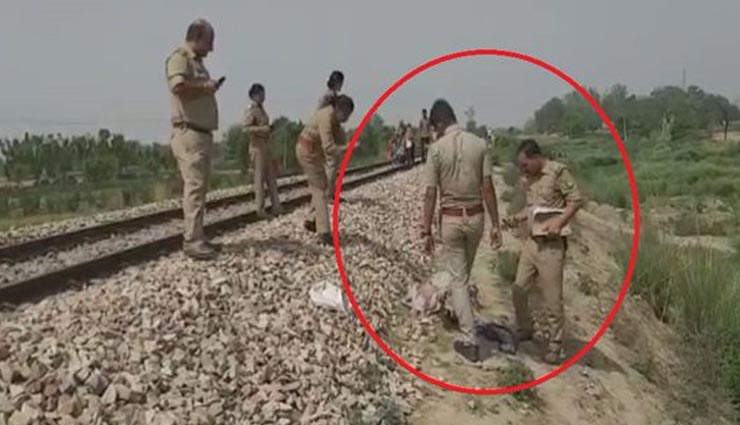 UP पुलिस का शर्मनाक हरकत : अधेड़ के शव को जूते से पलट रहा था सिपाही