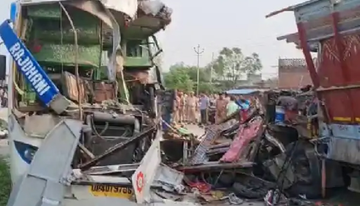 UP के बाराबंकी में भीषण सड़क हादसा, तेज रफ्तार डबल डेकर बस और ट्रक में जोरदार टक्कर, 13 की मौत; 27 घायल 
