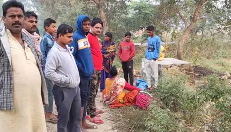 UP News: प्रतापगढ़ में सड़क क्रॉस कर रही महिला को तेज रफ्तार कार ने मारी टक्कर, मौके पर ही हुई मौत