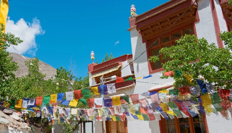 offbeat places in leh ladakh,hidden gems in ladakh,unexplored places in ladakh,must-visit places in leh,best offbeat destinations in ladakh,turtuk village ladakh,hanle observatory ladakh,changthang region ladakh,suru valley rangdum,nubra valley sumur,yarab tso lake panamik,basgo palace ruins,upshi monasteries,rumtse tso moriri trek
