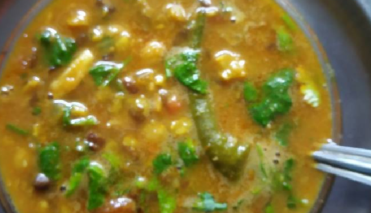 प्रोटीन से भरपूर उड़द-चना दाल होती है काफी पौष्टिक, यह कॉम्बिनेशन इस डिश का बढ़ा देता है स्वाद #Recipe