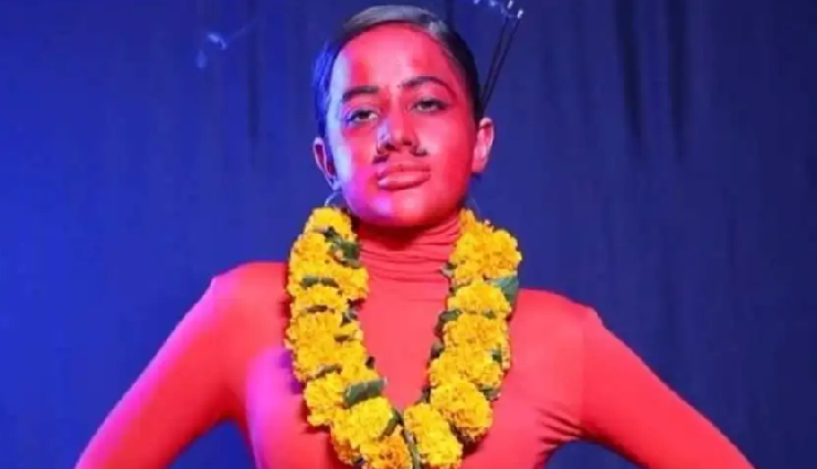 2 News : उर्फी ने कॉपी किया ‘छोटा पंडित’ का लुक, Video देखें, रोनाल्डो के साथ नजर आए सलमान