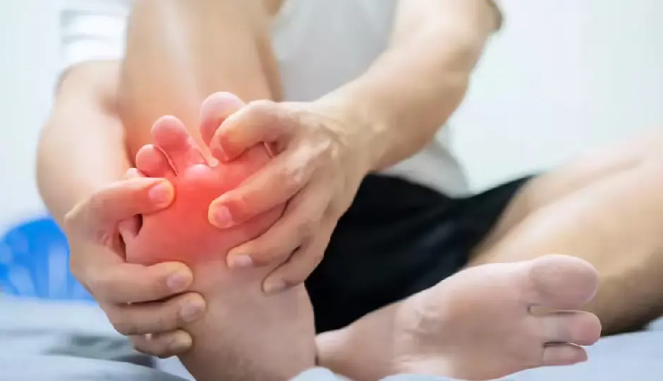 हाई यूरिक एसिड के दौरान शरीर में कहाँ-कहाँ होता है दर्द, जाने इसे कैसे नियंत्रित करें?