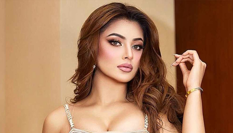 urvashi rautela,urvashi rautela video,urvashi rautela hot video,urvashi rautela news in hindi,entertainment news in hindi