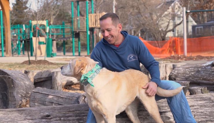 इस बिजनेसमैन के लिए गर्लफ्रेंड ढूंढने पर मिलेगा 18 लाख रुपये का इनाम