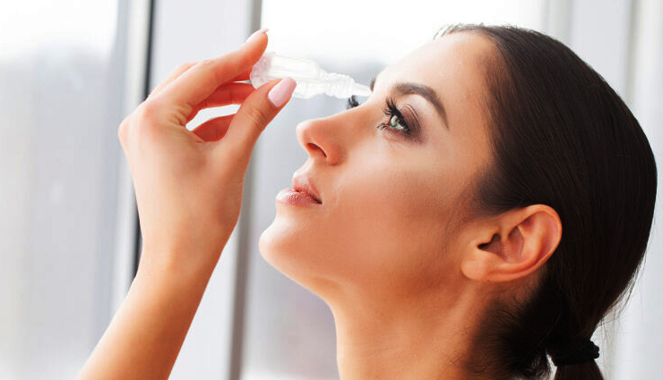 क्या मेकअप के दौरान आपकी आंखों से आता हैं पानी, रखें इन बातों का ध्यान eye makeup,eye makeup tips,things to keep in mind during eye makeup,beauty tips