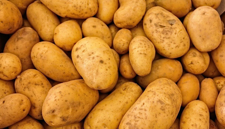 different uses of potato,potato in house ,आलू, आलू के उपयोग, आलू के घरेलू उपाय, आलू के काम 