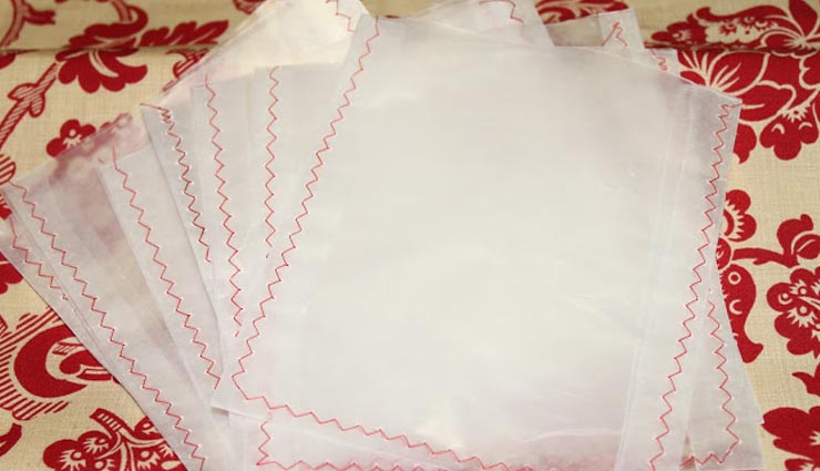 wax paper,uses of wax paper,wax paper clean garden tools,wax paper sweep up dirt and dust,wax paper free a stuck zipper,wax paper create a drip guard,wax paper deflect dust
