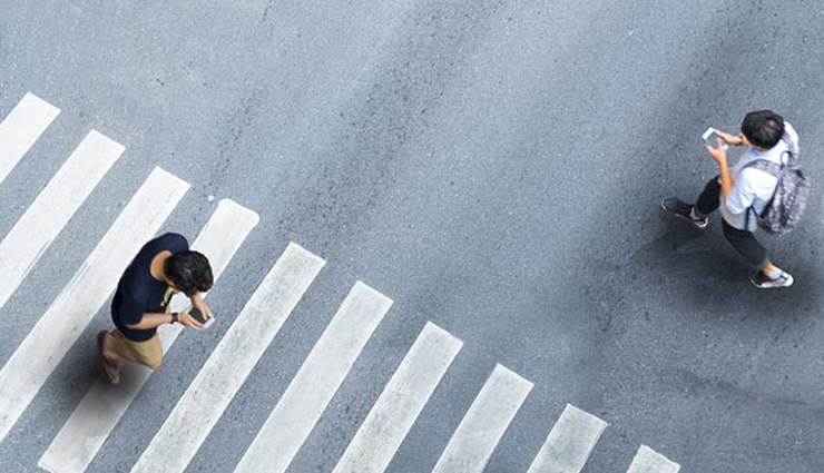 effects of using mobile during morning walk,side effects of using mobile,Health tips,fitness tips