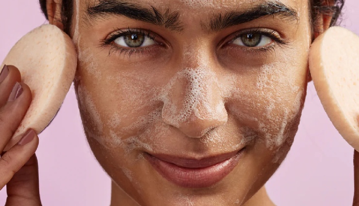 turmeric for skin,turmeric face mask mistakes,benefits of turmeric,glowing skin with turmeric,turmeric and rose water,turmeric with milk,natural facial hair removal,turmeric beauty tips,skincare with turmeric,how to apply turmeric on face