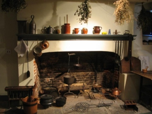 vastu tips for utensils,utensils in kitchen