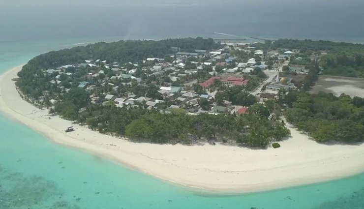 maldives,amazing places to visit,travel destinations,must-visit locations,paradise islands,tropical getaways,beach vacations,maldivian attractions,top tourist spots,stunning landscapes,breathtaking beaches,underwater beauty,diving spots,snorkeling destinations,luxury resorts,romantic escapes,cultural experiences,adventure activities,island hopping,maldives travel guide,vacation ideas