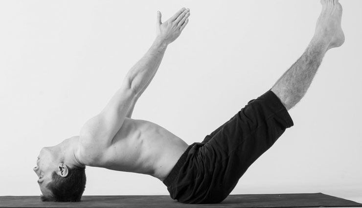 benefits of yoga,yoga,yoga to remove fat,body fat,reduce body fat,uttana padasana,uttana padasana benefits,utthita trikonasana,utthita trikonasana benefits,naukasana,naukasana benefits,Health,health tips in hindi