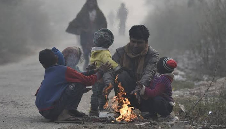 ठंड का प्रकोप जारी, यूपी में 20 दिसंबर तक बंद रहेंगे सभी स्कूल, दिल्ली में 7 डिग्री सेल्सियस रहा न्यूनतम तापमान
