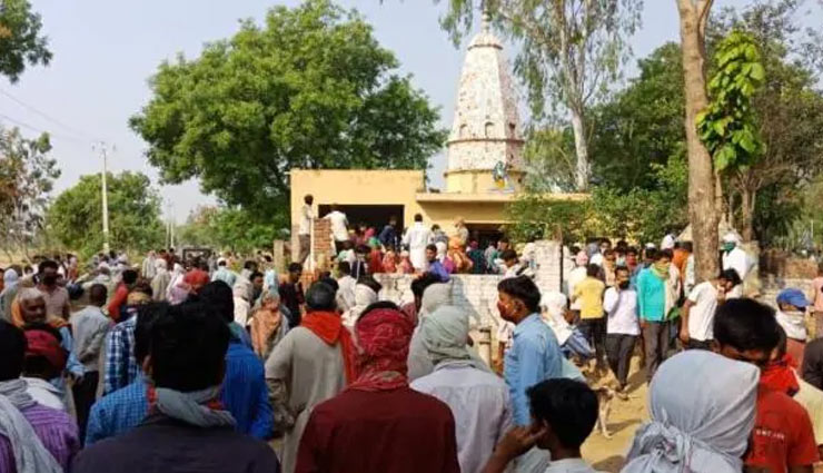 महाराष्ट्र के बाद अब उत्तर प्रदेश में दो साधुओं की हत्या, भीड़ ने आरोपी शख्स को पीटकर पुलिस को सौंपा 